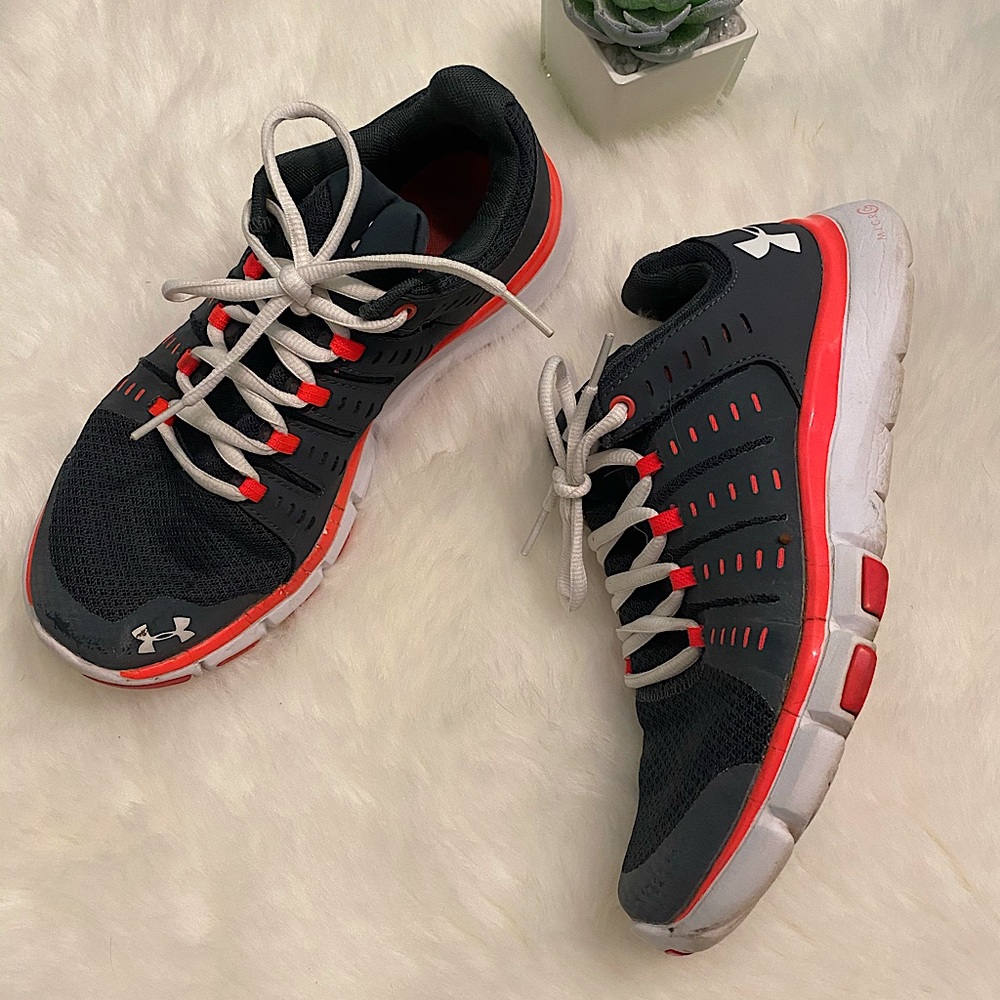Under Armour Sneakers